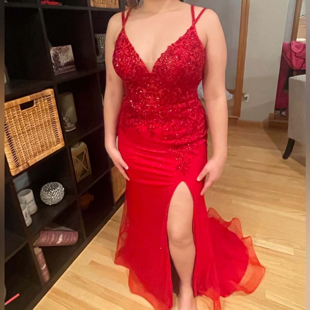 Dynamite Designs Red V Neck Prom Dress.      SIZE 12